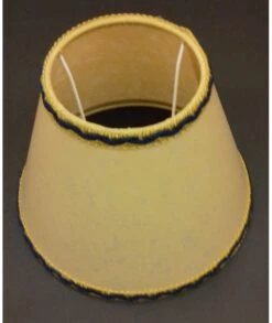 PANTALLA PARA LÁMPARA 25X12X15 CM OCRE+CENEFA